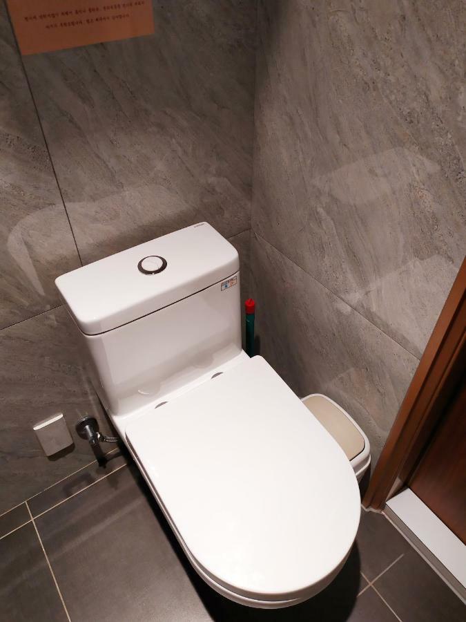 Red 13 Apartment Tajpej Zewnętrze zdjęcie